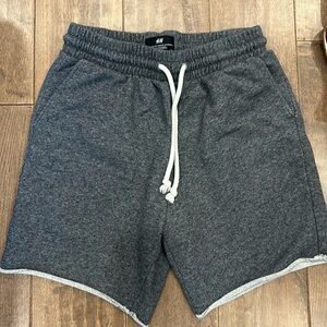 H&M regular men’s shorts size medium
